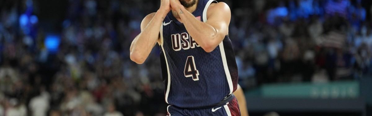 乐鱼官方-戈贝尔谈奥运输球：看库里爆发很沮丧，但他的伟大只能脱帽致敬