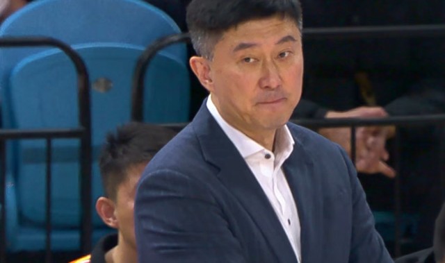 乐鱼网官网入口-广东队输给辽宁16分！球迷：杜锋应向杨鸣学习，主动辞职