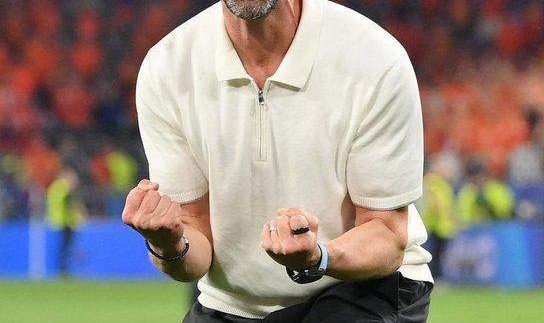 《领导力教程》，双亚名帅索斯盖特出书阐释驭英之术