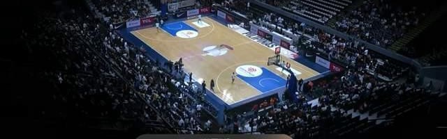 乐鱼网官网入口-50-51！中国男篮半场落后，3人低迷，数据一目了然，考验郭士强