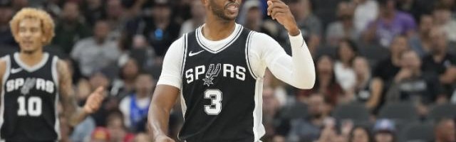 年近40打满82场！倔强的保罗拒绝向年龄低头