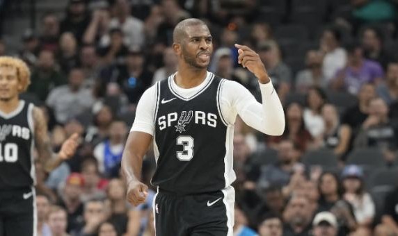 年近40打满82场！倔强的保罗拒绝向年龄低头