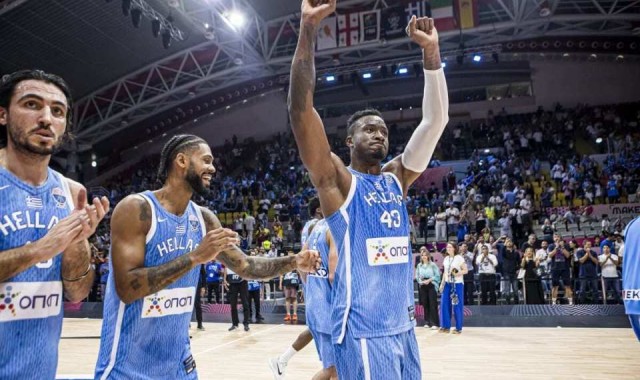 乐鱼网官网入口-字母哥哥早已不是当年雄鹿的他了！希腊队还是别让他再进轮换了？