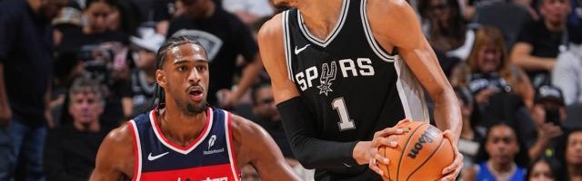 乐鱼官方网站-超越奥尼尔！文班亚马轰50分+8记三分创神迹